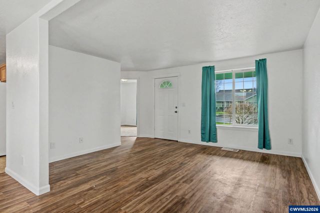 4973 Dixie Av NE, Salem, OR 97301