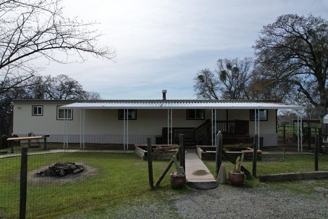 33379 Buttercup Lane, Yokuts Valley, CA 93675