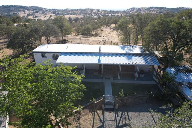 33379 Buttercup Lane, Yokuts Valley, CA 93675