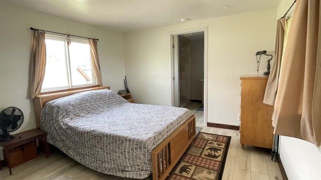 33379 Buttercup Lane, Yokuts Valley, CA 93675