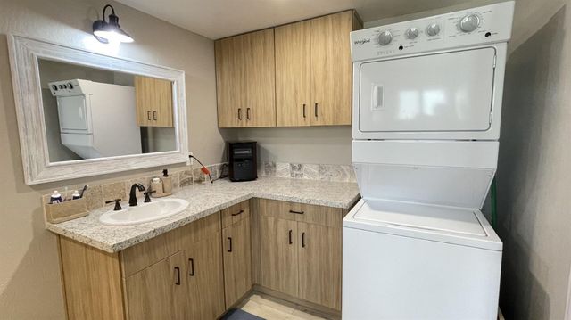 33379 Buttercup Lane, Yokuts Valley, CA 93675