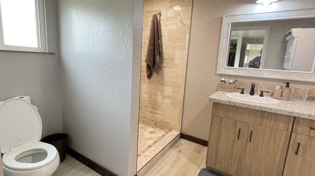 33379 Buttercup Lane, Yokuts Valley, CA 93675