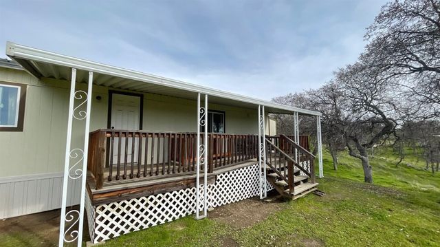 33379 Buttercup Lane, Yokuts Valley, CA 93675