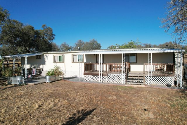 33379 Buttercup Lane, Yokuts Valley, CA 93675