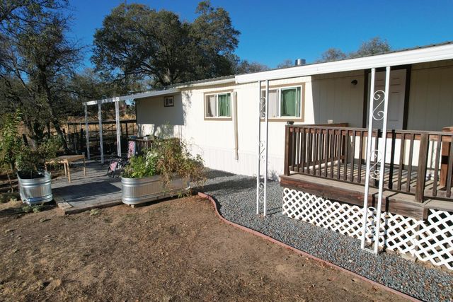 33379 Buttercup Lane, Yokuts Valley, CA 93675