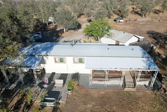 33379 Buttercup Lane, Yokuts Valley, CA 93675