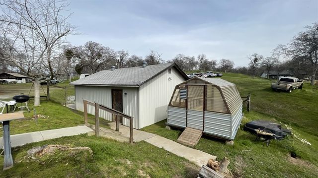 33379 Buttercup Lane, Yokuts Valley, CA 93675