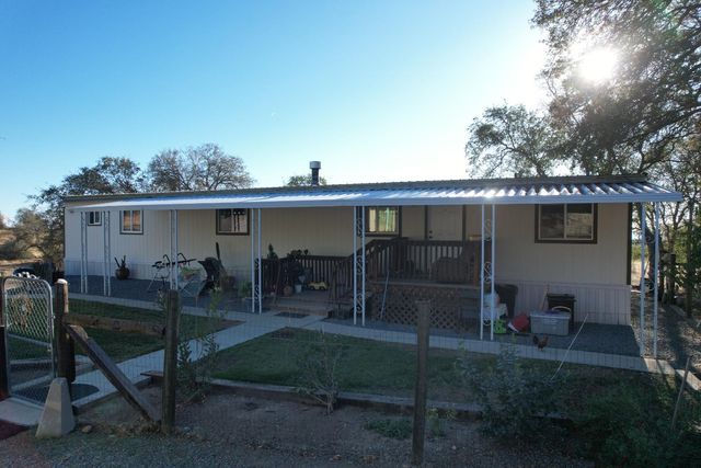 33379 Buttercup Lane, Yokuts Valley, CA 93675