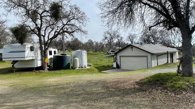 33379 Buttercup Lane, Yokuts Valley, CA 93675
