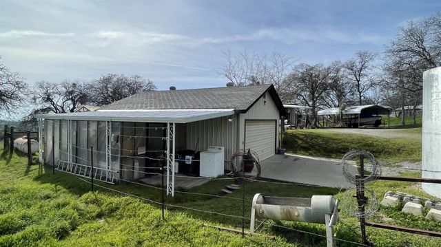 33379 Buttercup Lane, Yokuts Valley, CA 93675