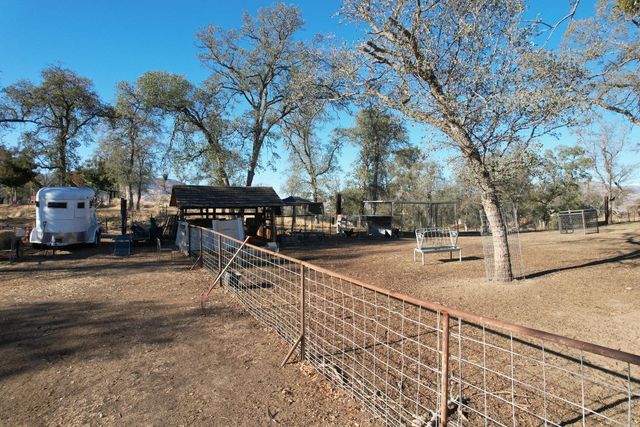 33379 Buttercup Lane, Yokuts Valley, CA 93675