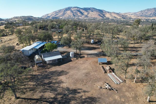 33379 Buttercup Lane, Yokuts Valley, CA 93675