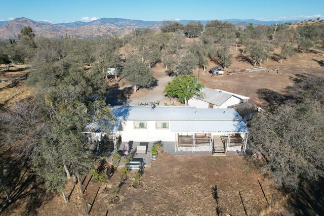33379 Buttercup Lane, Yokuts Valley, CA 93675