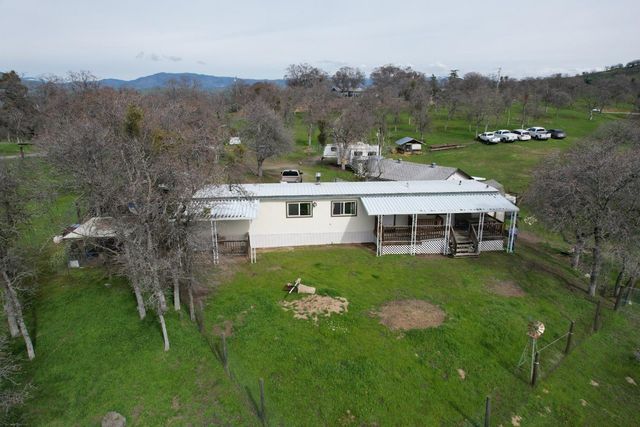 33379 Buttercup Lane, Yokuts Valley, CA 93675