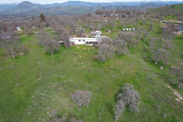33379 Buttercup Lane, Yokuts Valley, CA 93675