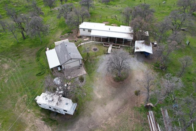 33379 Buttercup Lane, Yokuts Valley, CA 93675