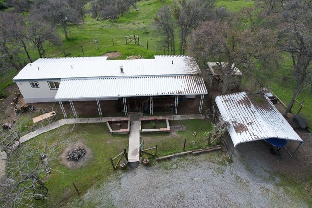 33379 Buttercup Lane, Yokuts Valley, CA 93675