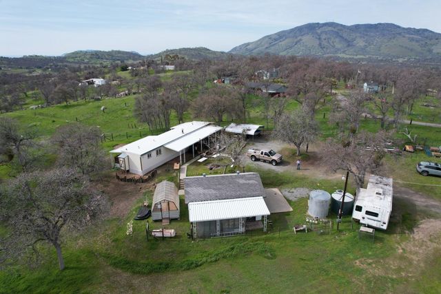 33379 Buttercup Lane, Yokuts Valley, CA 93675