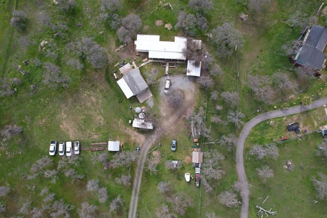 33379 Buttercup Lane, Yokuts Valley, CA 93675