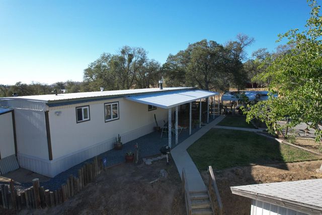 33379 Buttercup Lane, Yokuts Valley, CA 93675