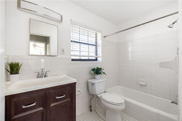 410 Candler Park NE Drive C8, Atlanta, GA 30307