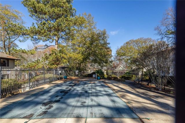 410 Candler Park NE Drive C8, Atlanta, GA 30307