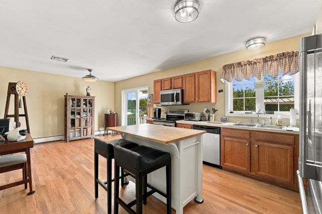 761 Council Oak Way, Dighton, MA 02715