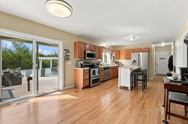 761 Council Oak Way, Dighton, MA 02715