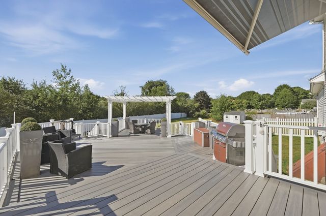 761 Council Oak Way, Dighton, MA 02715