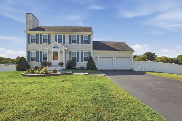 761 Council Oak Way, Dighton, MA 02715