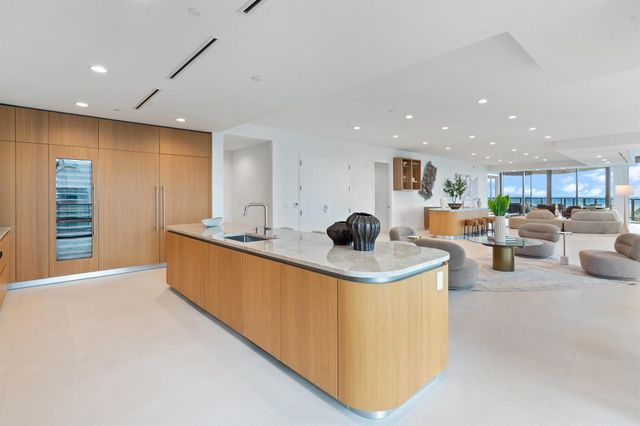 1333 S Flagler Drive 2002, West Palm Beach, FL 33401