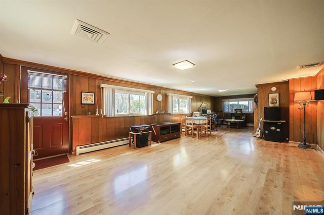 560 Boulevard, New Milford, NJ 07646
