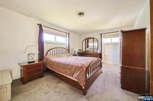 560 Boulevard, New Milford, NJ 07646