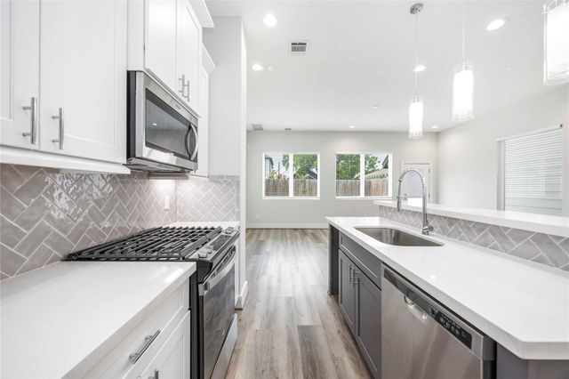 1411 Bigelow Street, Houston, TX 77009