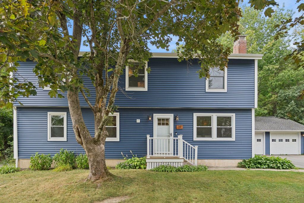 19 Hamlin Road, Falmouth, ME 04105 — photo 2