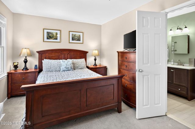 24 Forge Court, Jackson, NJ 08527