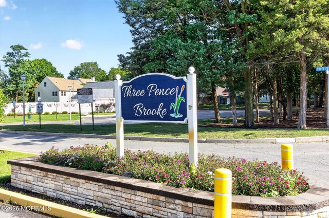 24 Forge Court, Jackson, NJ 08527