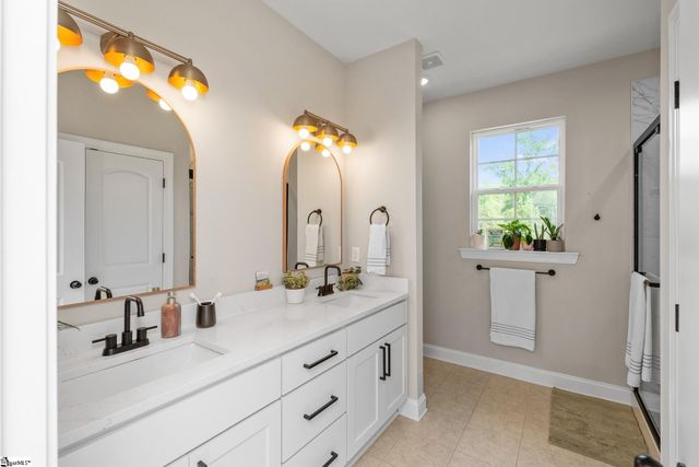 1984 Friendship Church Road, Gray Court, SC 29645