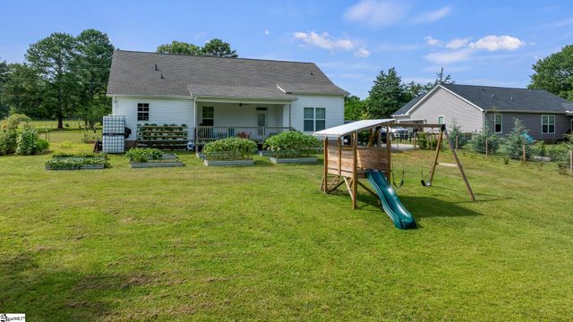 1984 Friendship Church Road, Gray Court, SC 29645