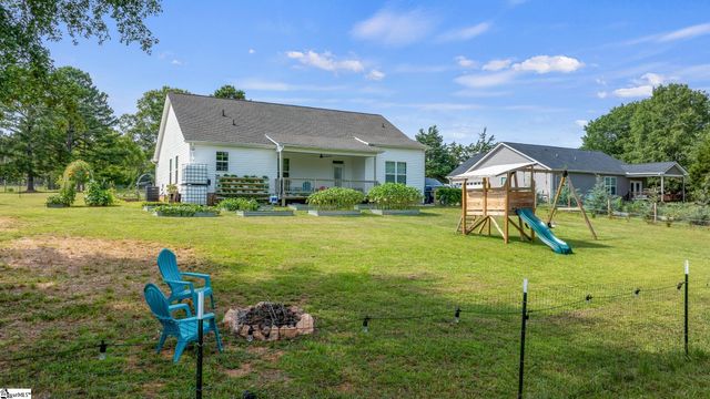 1984 Friendship Church Road, Gray Court, SC 29645