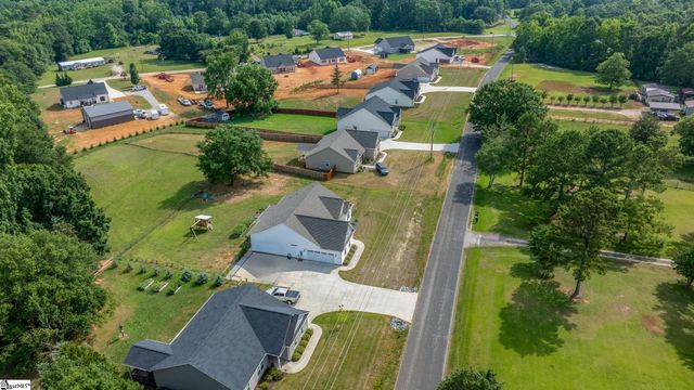 1984 Friendship Church Road, Gray Court, SC 29645