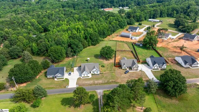 1984 Friendship Church Road, Gray Court, SC 29645