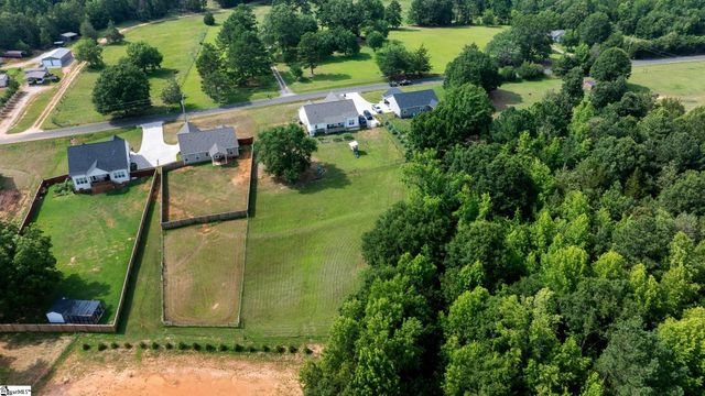 1984 Friendship Church Road, Gray Court, SC 29645