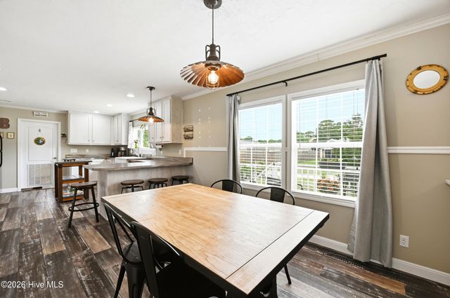 176 Zonnie Lane, Hampstead, NC 28443