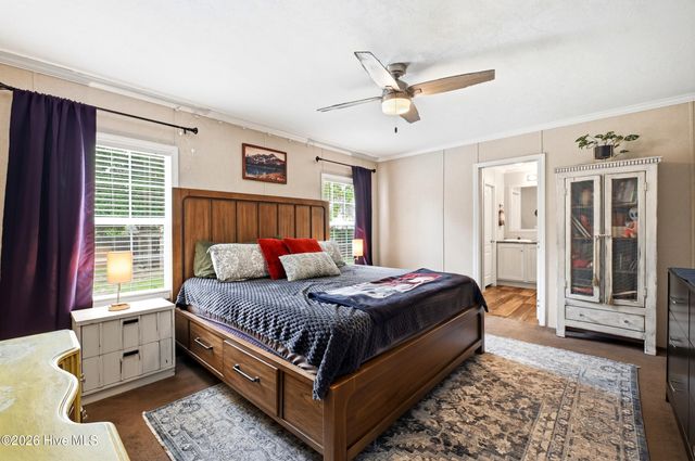 176 Zonnie Lane, Hampstead, NC 28443