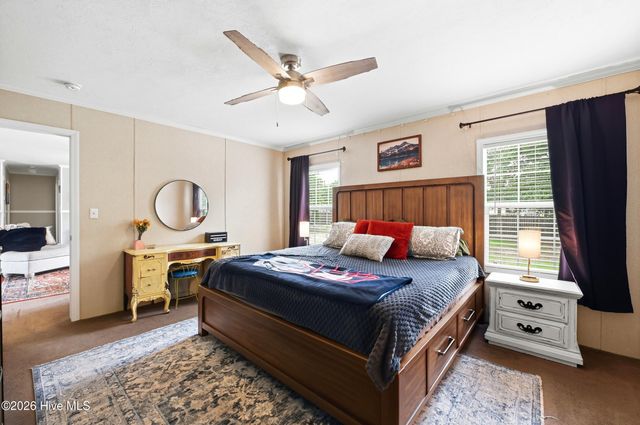 176 Zonnie Lane, Hampstead, NC 28443