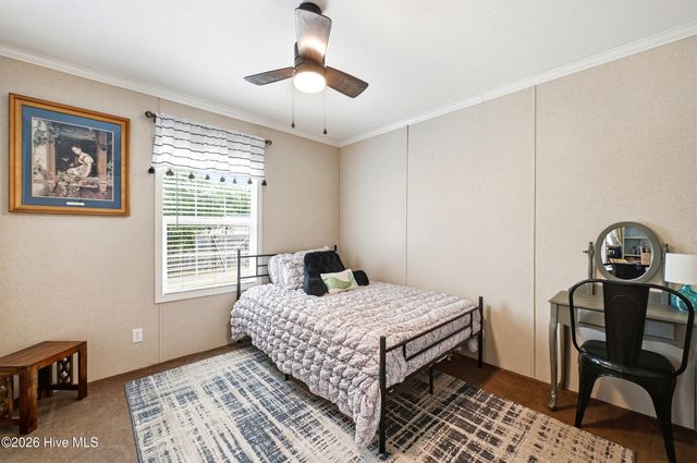 176 Zonnie Lane, Hampstead, NC 28443
