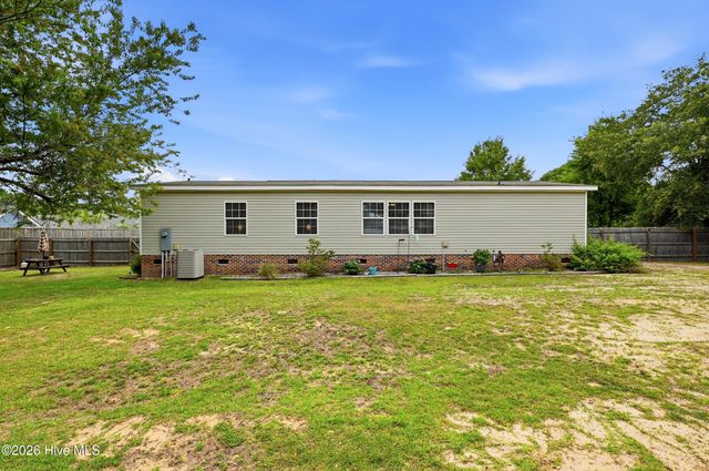 176 Zonnie Lane, Hampstead, NC 28443
