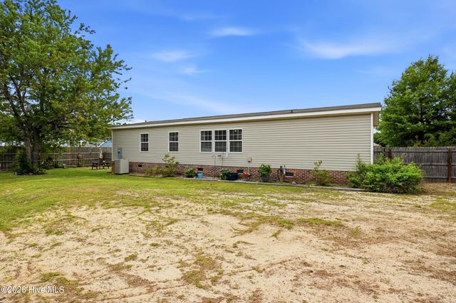 176 Zonnie Lane, Hampstead, NC 28443