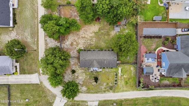 176 Zonnie Lane, Hampstead, NC 28443